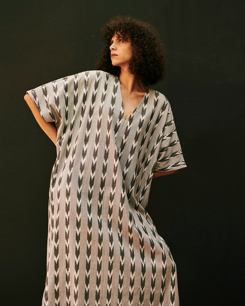 Mona long caftan in Ikat print