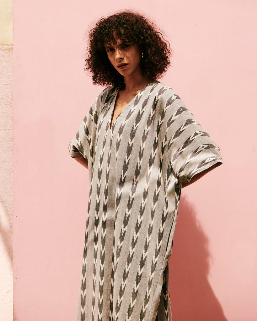 Mona long caftan in Ikat print